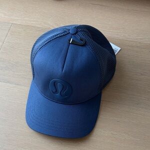 Lululemon Blue Mesh Cap trucker hat L/XL
